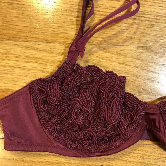 WOMENS VICTORIA'S SECRET BURGUNDY LACE BRA 34A - Picture 3 of 9